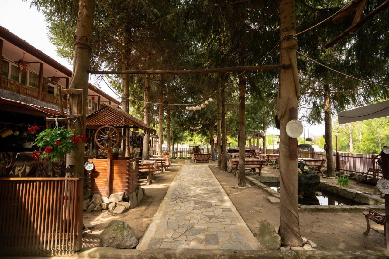 La Padure Ξενοδοχείο Brebu Εξωτερικό φωτογραφία