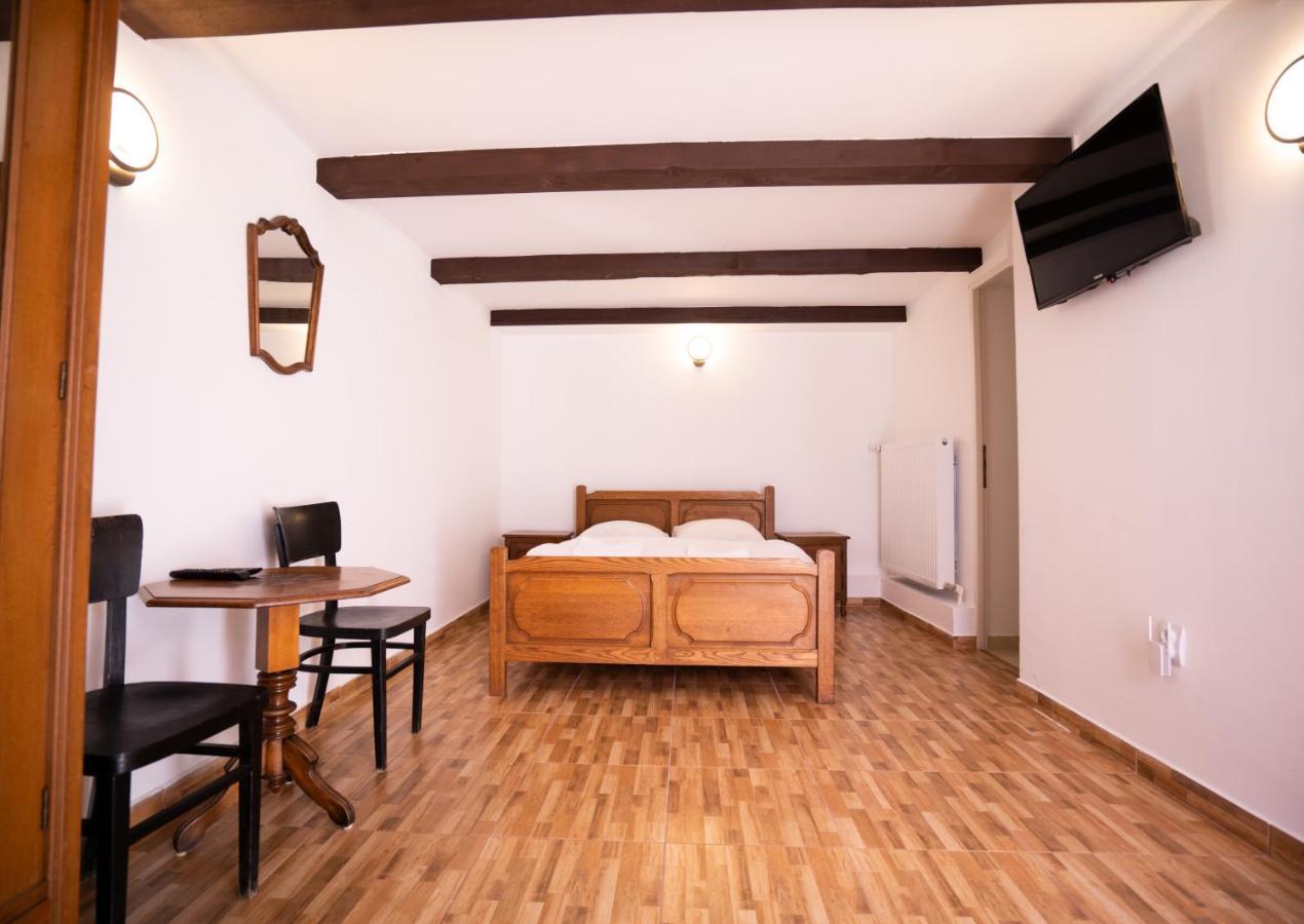 La Padure Ξενοδοχείο Brebu Εξωτερικό φωτογραφία